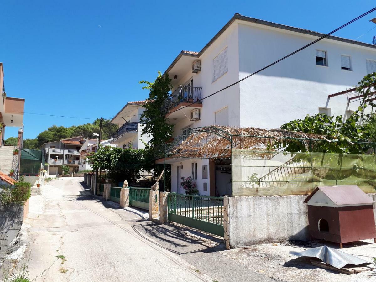 Apartments Luki Trogir Eksteriør bilde