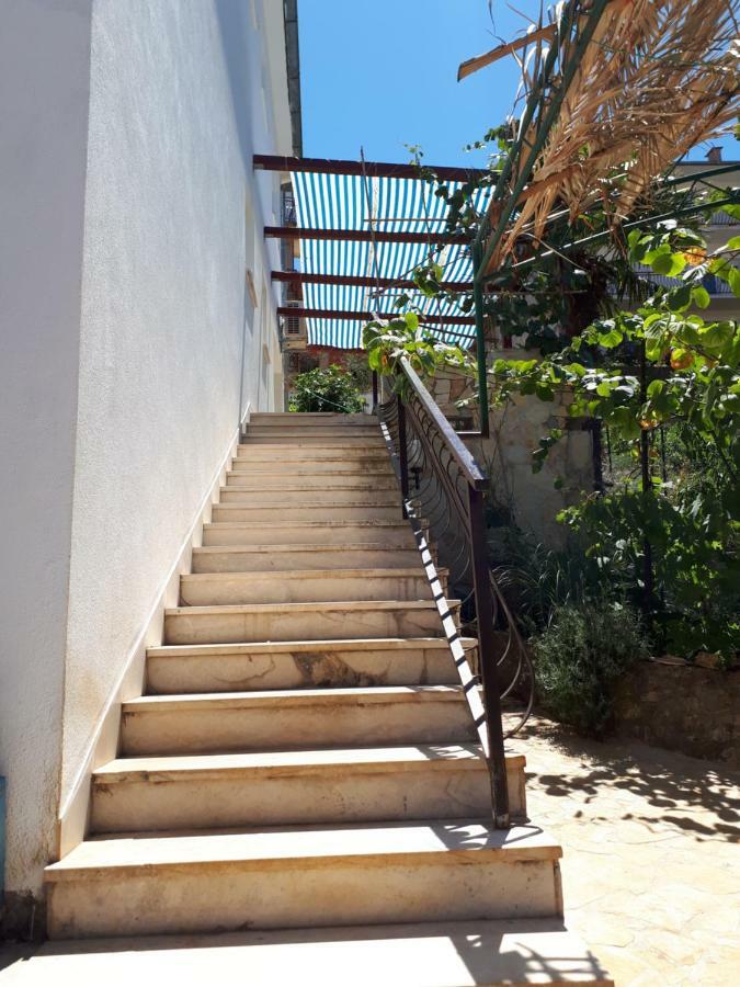 Apartments Luki Trogir Eksteriør bilde