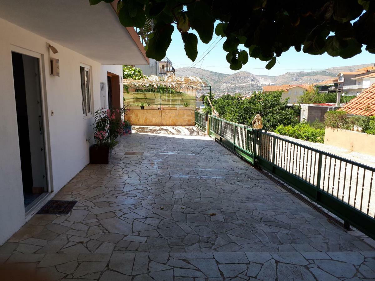 Apartments Luki Trogir Eksteriør bilde