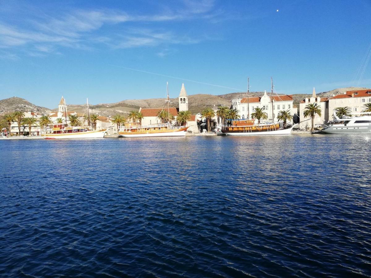 Apartments Luki Trogir Eksteriør bilde